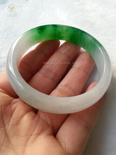 精品翡翠出售,上海翡翠收购,翡翠玉器回收